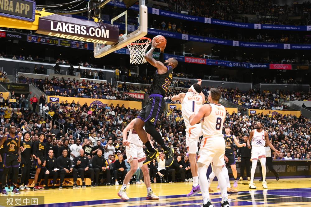 勇士队后的 勇士队后的